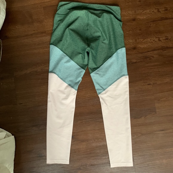 Outdoor Voices 7/8 Leggings - Picture 3 of 4